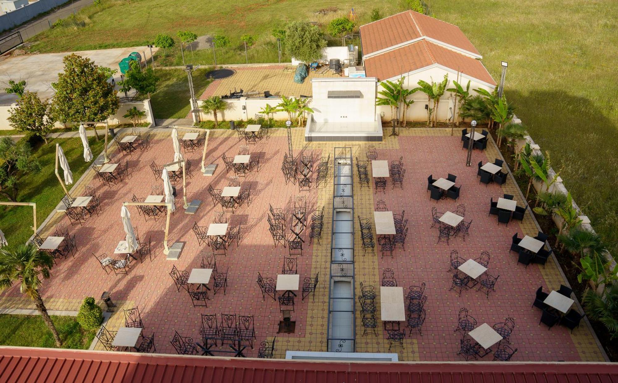Hotel Oasis Podgorica Exteriér fotografie