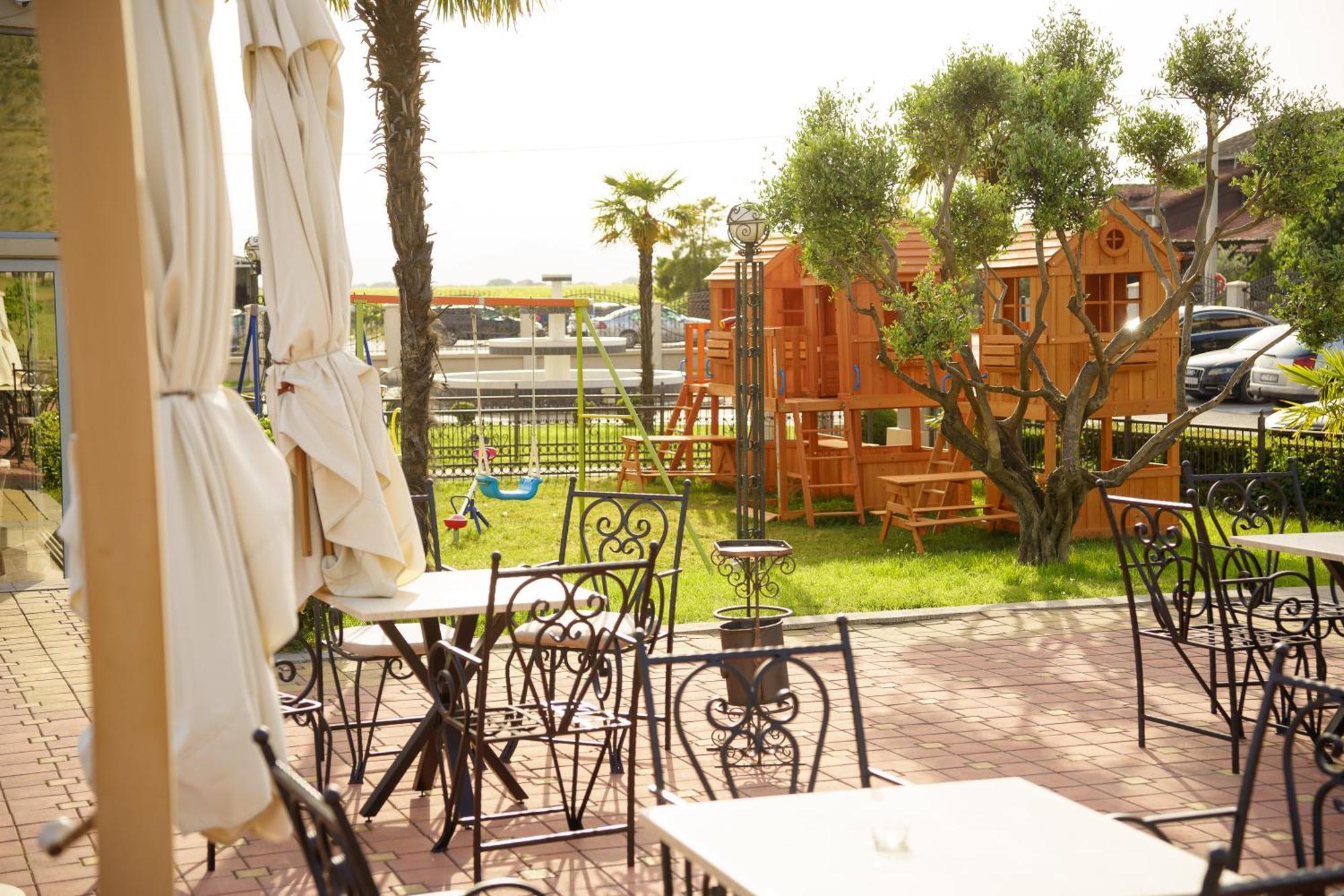Hotel Oasis Podgorica Exteriér fotografie