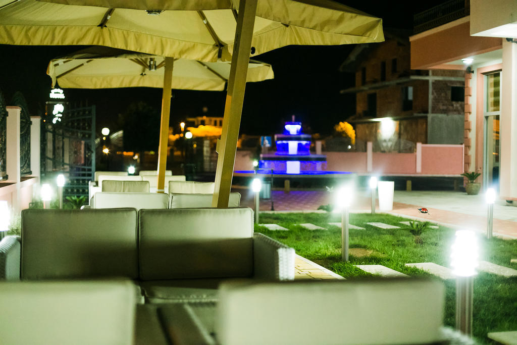 Hotel Oasis Podgorica Exteriér fotografie