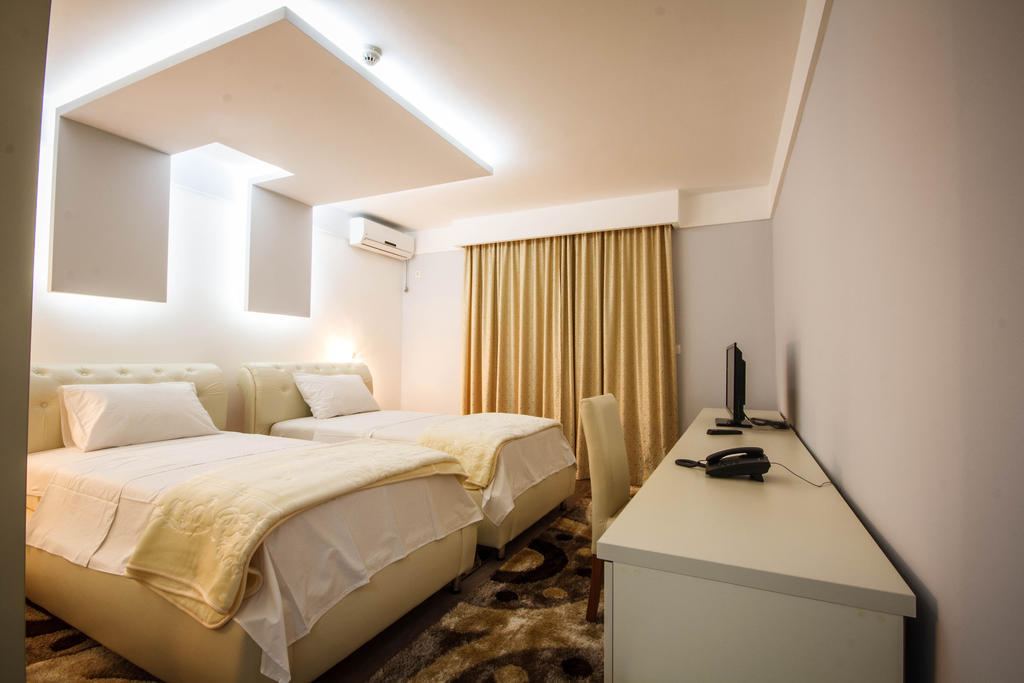 Hotel Oasis Podgorica Pokoj fotografie