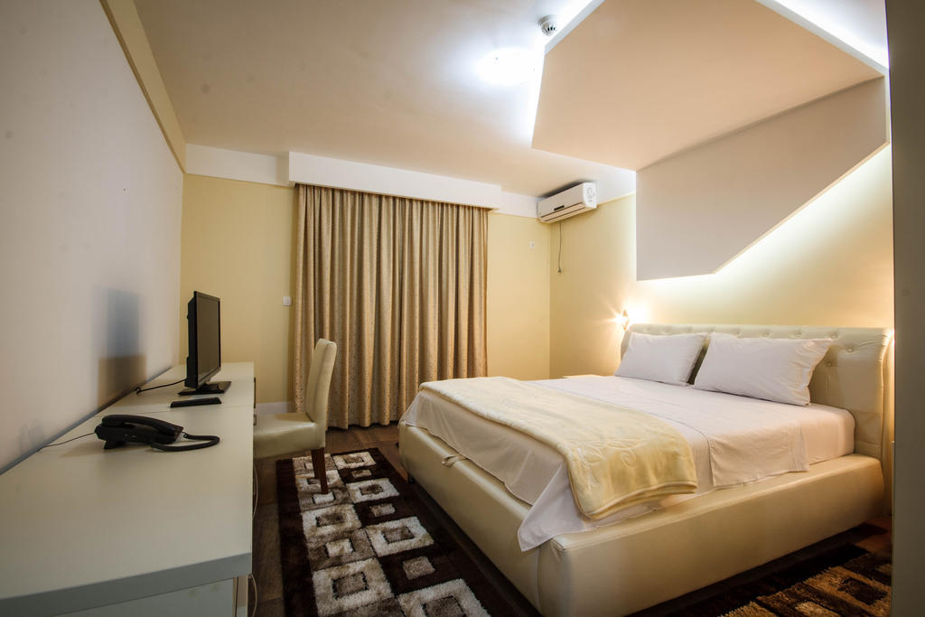 Hotel Oasis Podgorica Pokoj fotografie